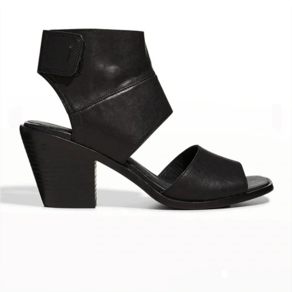 Eileen Fisher "Arts' Ankle-Cuff Sandal in Black Leather NWOT Size 8